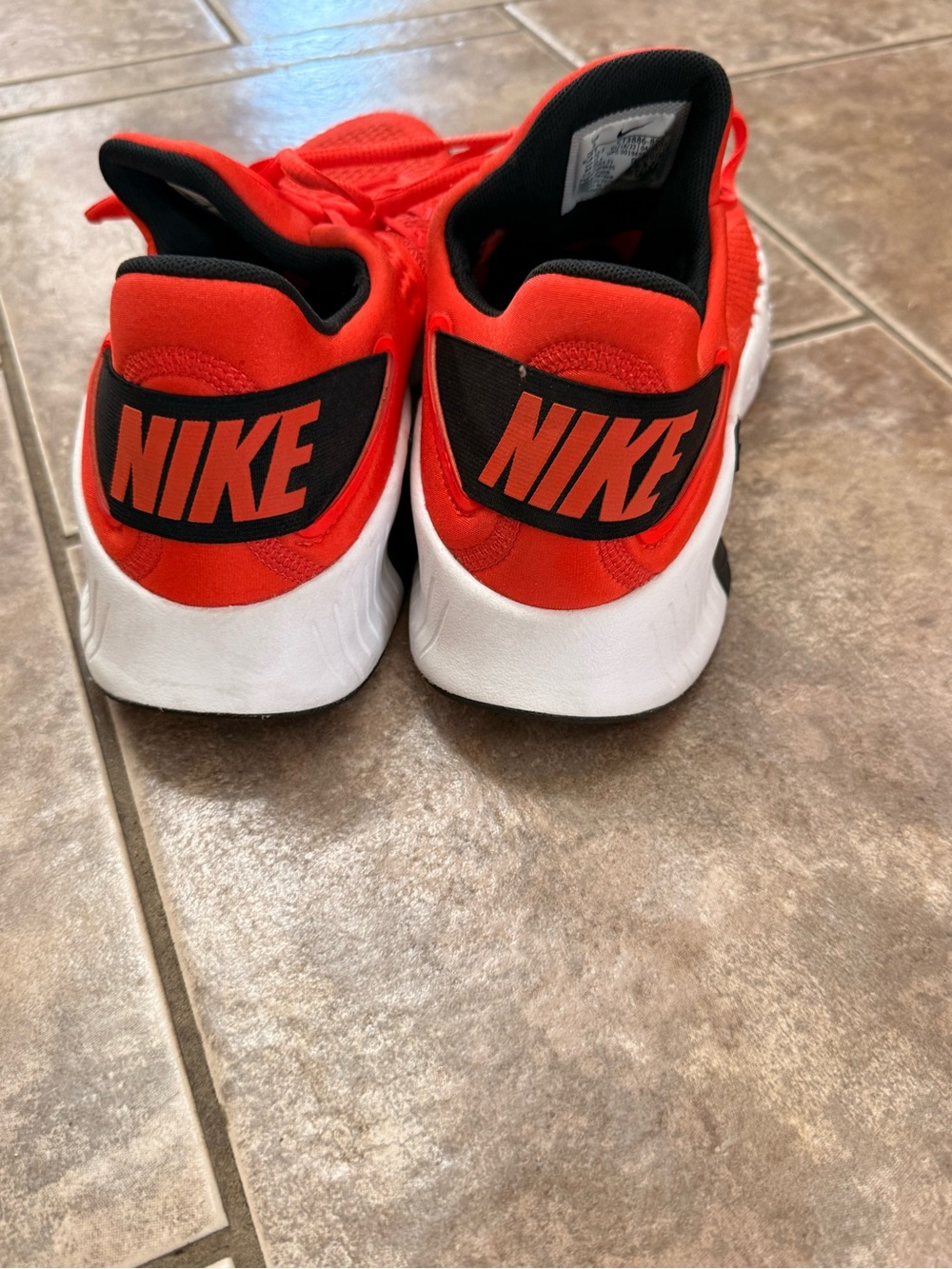 Nike Metcon Red Sneakers size 9 - Picture 3 of 5